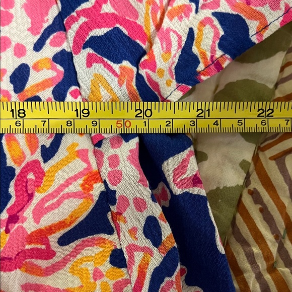 Lilly Pulitzer Bellamie Top in Brilliant Blue and Pink Coral Print, NWT, L - Picture 10 of 14